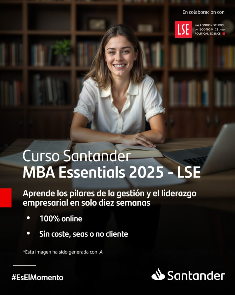 Mujer sonriente en una biblioteca con libros, representa la oportunidad educativa del MBA Essentials ofrecido por Santander en colaboración con LSE.